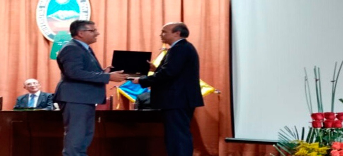 La CNI recibió distinción de carrera de Ingeniería Industrial de la UMSA La CNI recibió distinción de carrera de Ingeniería Industrial de la UMSA
