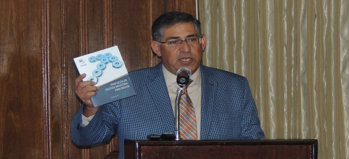 La CNI presentó la política industrial al Anglo Bolivian Comitee La CNI presentó la política industrial al Anglo Bolivian Comitee