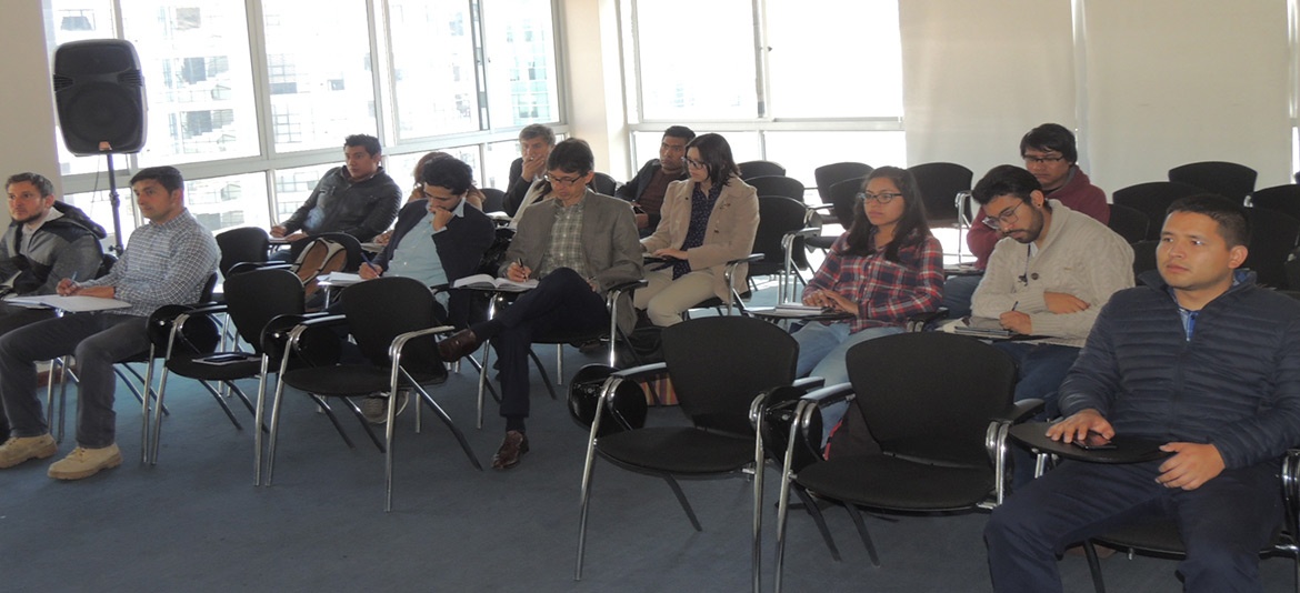 La CNI capacitó en taller a operadores de residuos peligrosos La CNI capacitó en taller a operadores de residuos peligrosos