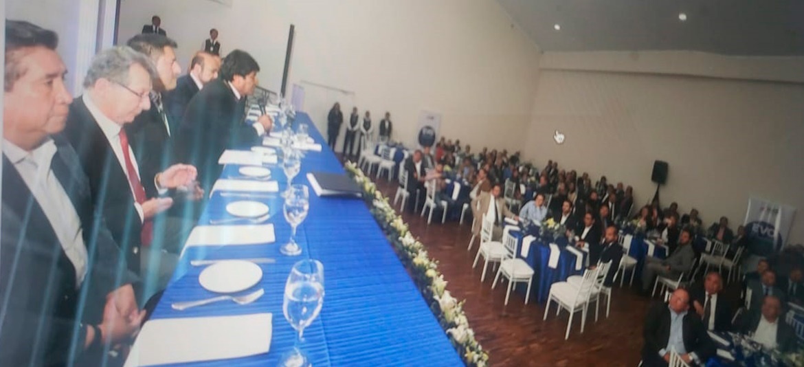 Presidente de la CADINPAZ entrega estrategia de desarrollo a Morales Presidente de la CADINPAZ entrega estrategia de desarrollo a Morales