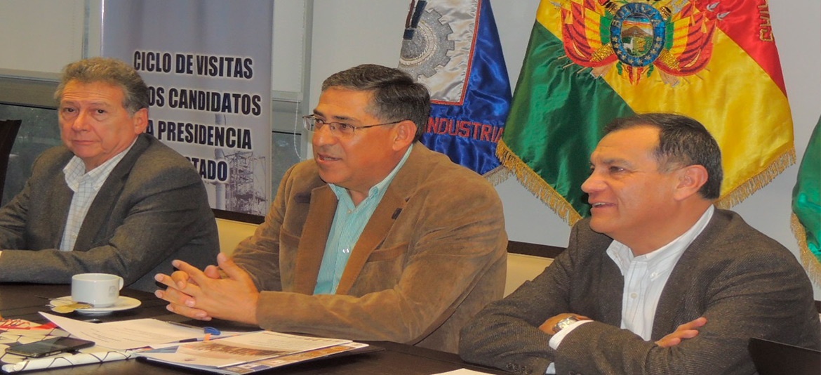 Analista Pareja analizó la coyuntura política en el Directorio de la CNI Analista Pareja analizó la coyuntura política en el Directorio de la CNI