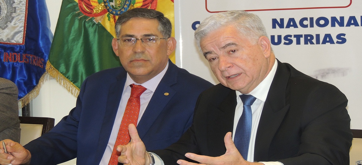 Ministro Wilfredo Rojo visitó al Directorio de la CNI Ministro Wilfredo Rojo visitó al Directorio de la CNI