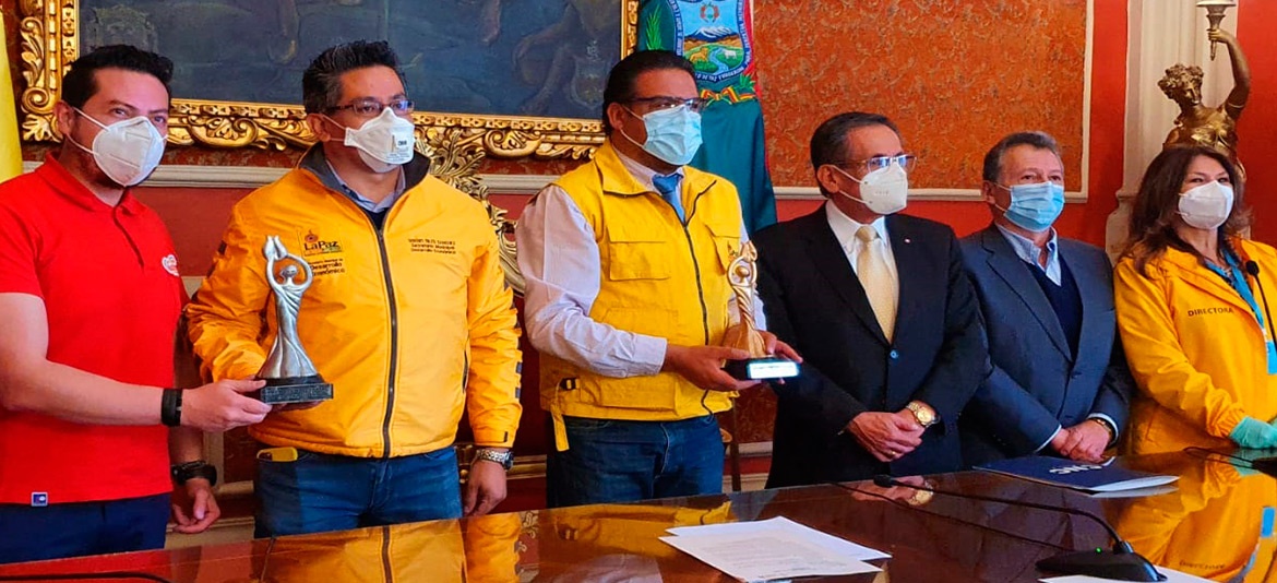Presidente de la CADINPAZ asiste al lanzamiento de Producto Paceñísimo Presidente de la CADINPAZ asiste al lanzamiento de Producto Paceñísimo