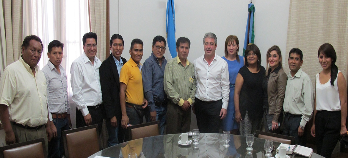 CNI participó en visita a clúster de jeans en Buenos Aires CNI participó en visita a clúster de jeans en Buenos Aires